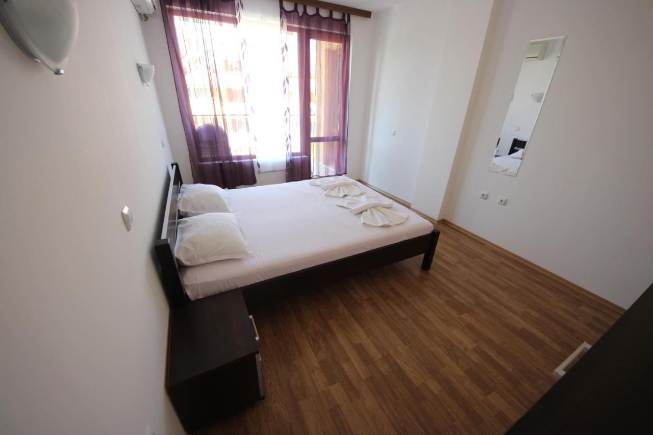 Menada Diamond Bay Apartments Pantai Sunny Luaran gambar