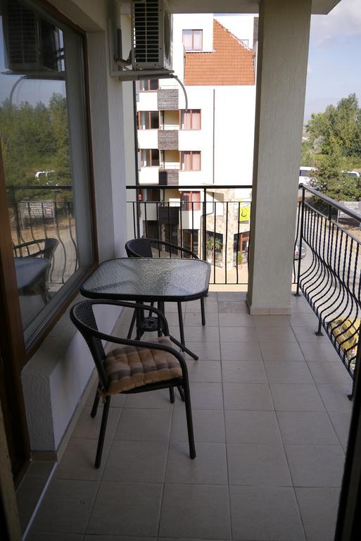 Menada Diamond Bay Apartments Pantai Sunny Luaran gambar