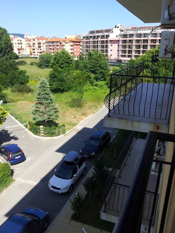 Menada Diamond Bay Apartments Pantai Sunny Luaran gambar